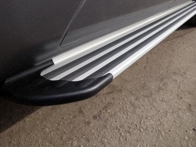 Пороги алюминиевые Slim Line Silver ТСС для Chery Tiggo 5 2014-2021
